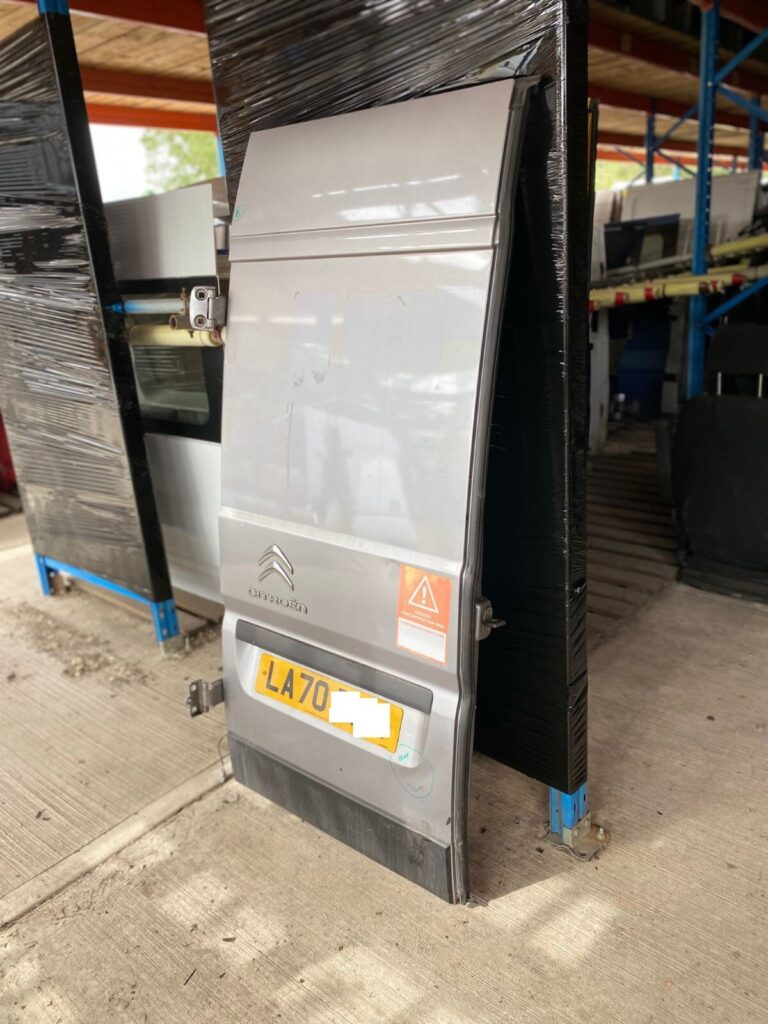 Citroen Relay Boxer Ducato Rear Door Left Side N/S/R Silver BREAKING - Image 2