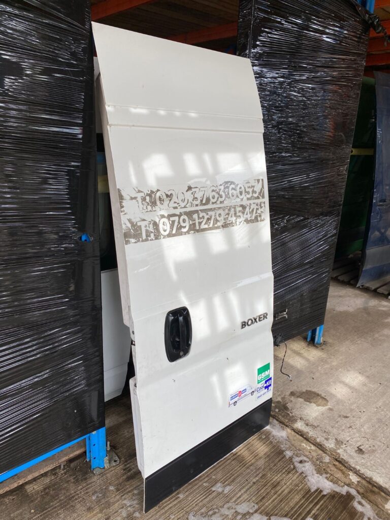Peugeot Boxer Relay Ducato 2010 2024 Rear Door Right Side O/S/R FRIDGE DOOR - Image 2