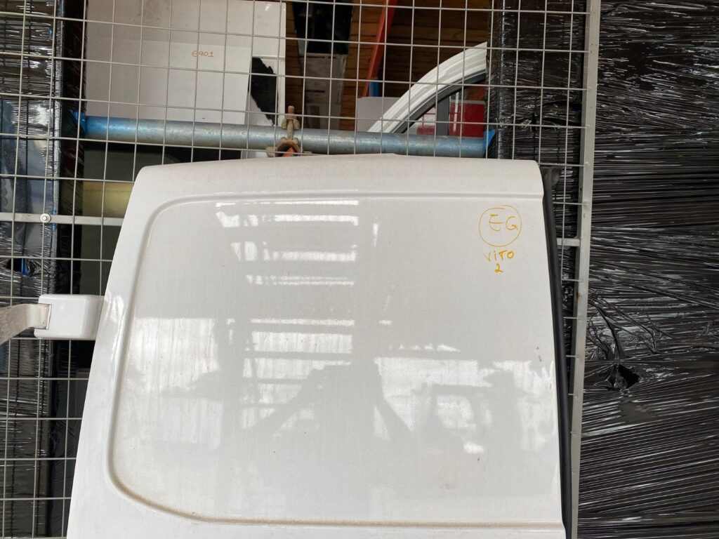 Mercedes Vito V Class W447 2015 2024 Rear Door Left N/S In White BREAKING - Image 7