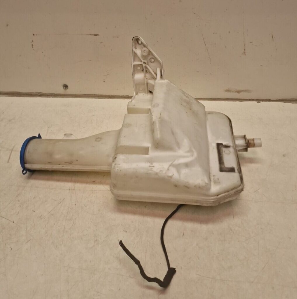 Mercedes Sprinter Windscreen Washer Bottle A9108600400 (12) - Image 5