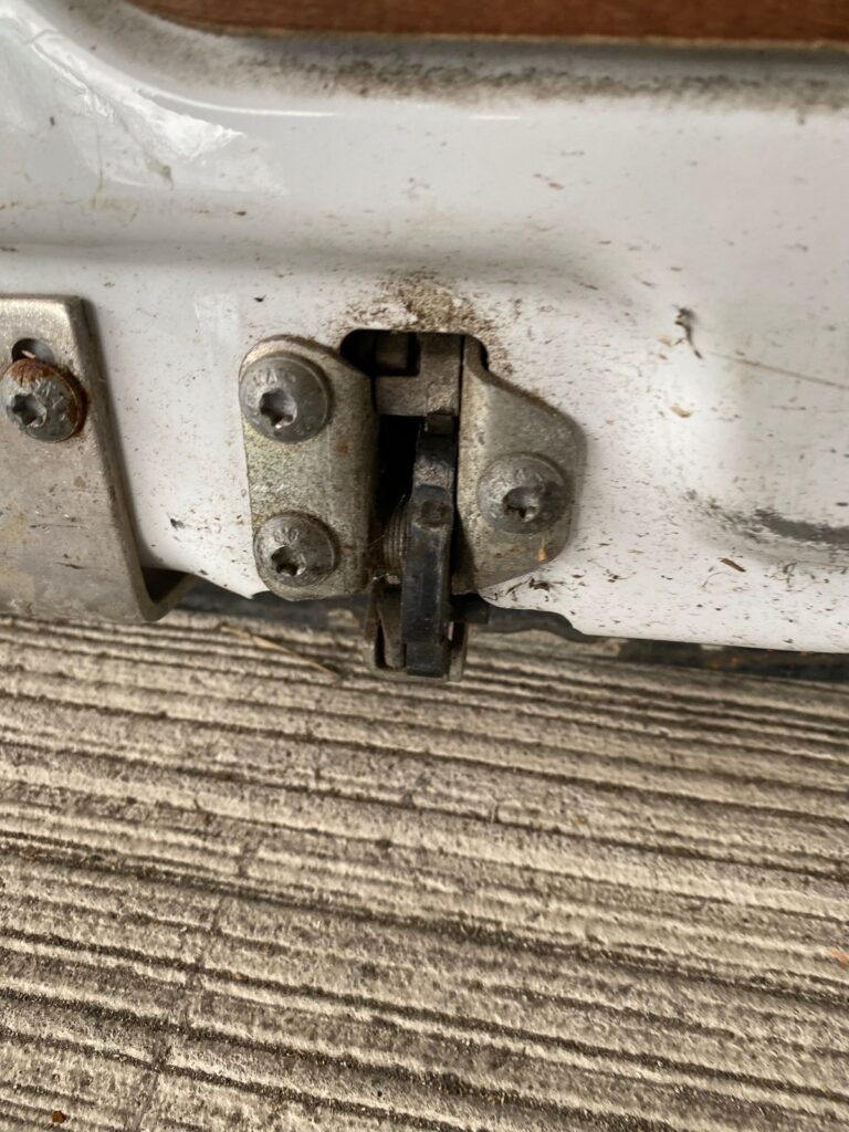 Mercedes Vito V Class W447 2015 2024 Rear Door Left N/S In White BREAKING - Image 10