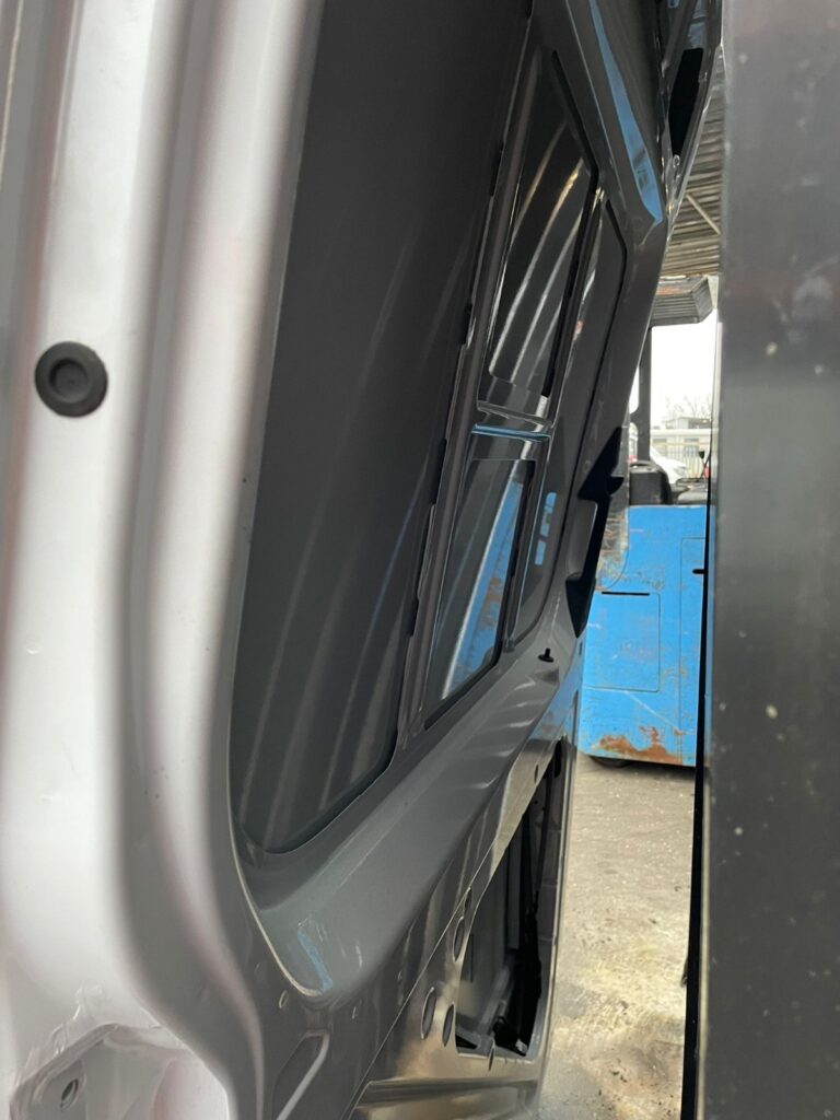 Mercedes Sprinter W907 W910 2018 2025 Side Loading Door Sliding Door BREAKING - Image 21