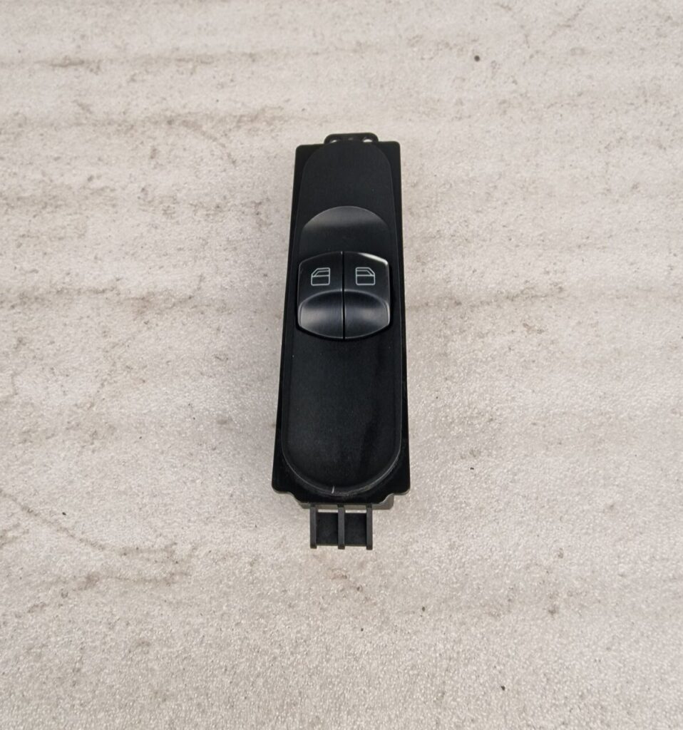 Mercedes Sprinter (2007-2018) Right Side Electric Window Switch A9065451513 (4) - Image 2