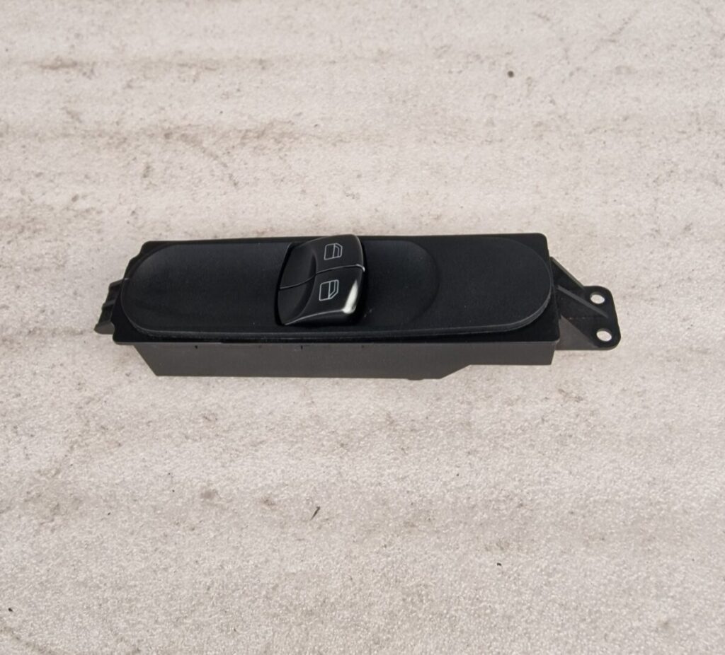 Mercedes Sprinter (2007-2018) Right Side Electric Window Switch A9065451513 (4) - Image 3