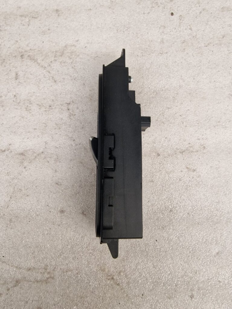 Mercedes Sprinter (2007-2018) Right Side Electric Window Switch A9065451513 (4) - Image 10