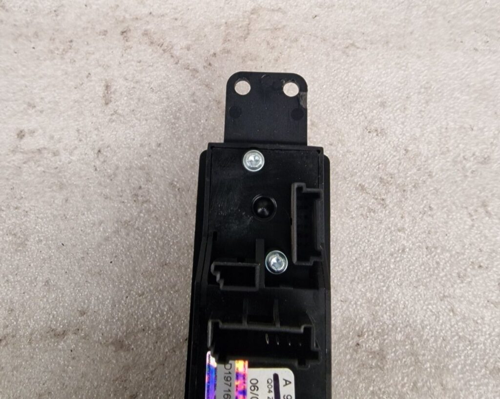 Mercedes Sprinter (2007-2018) Right Side Electric Window Switch A9065451513 (4) - Image 16