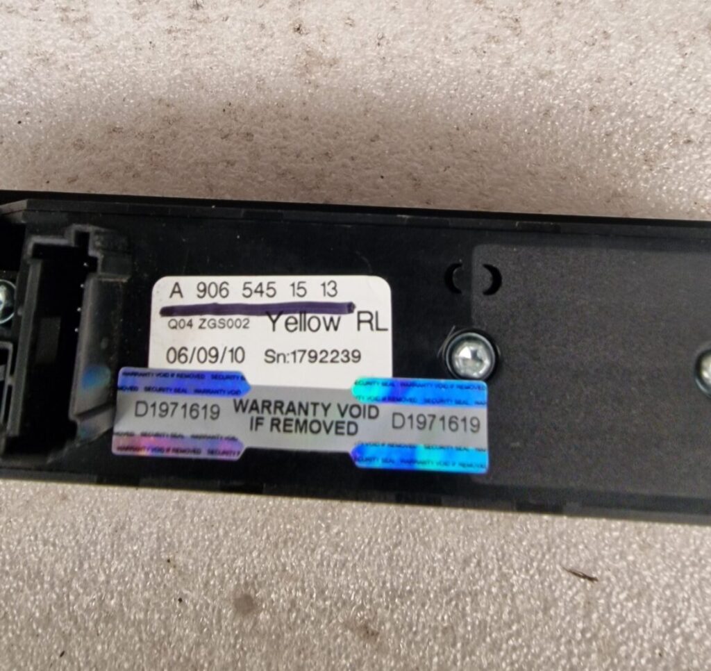 Mercedes Sprinter (2007-2018) Right Side Electric Window Switch A9065451513 (4) - Image 18