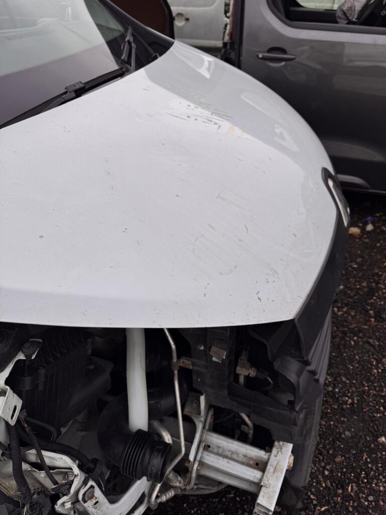 Renault Trafic Bonnet 2015 2019 In White Breaking - Image 10