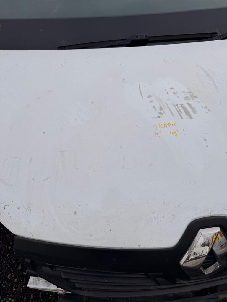 Renault Trafic Bonnet 2015 2019 In White Breaking - Image 13