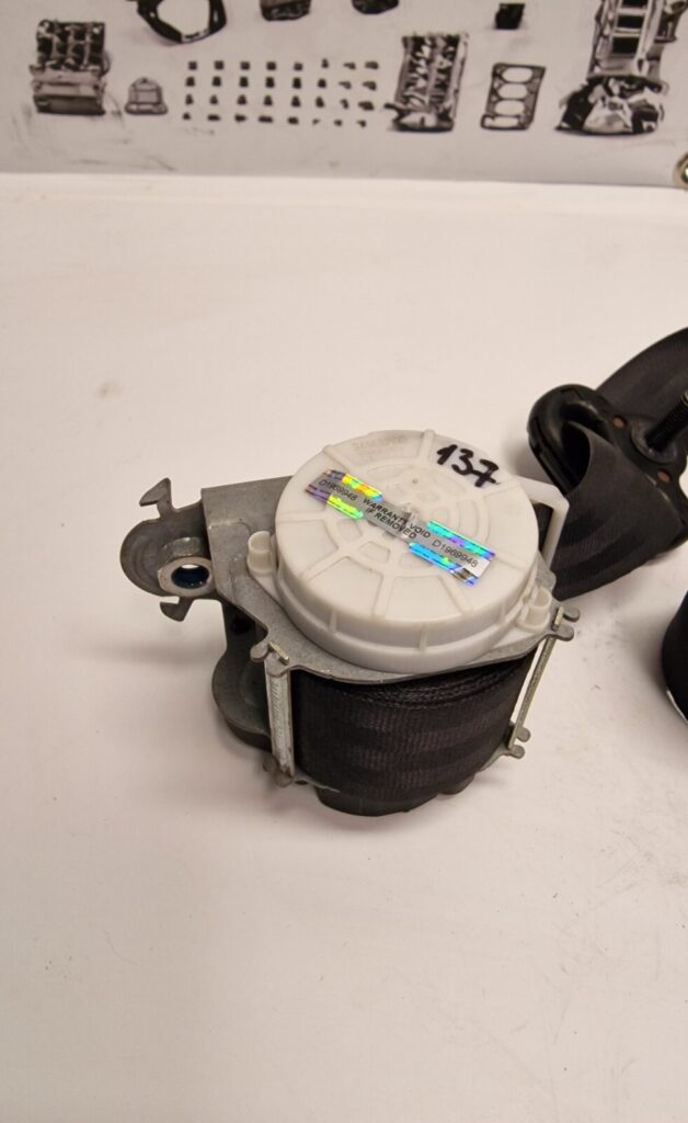 Vauxhall Vivaro Trafic 2015 2019 Front Seat Belt Left Side 93868115 (137) - Image 12