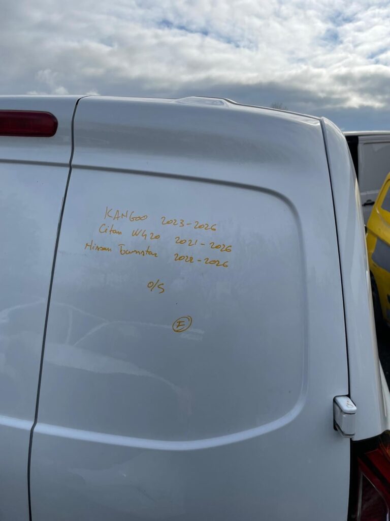 Kangoo Citan Townstar Rear Door Right Side OS Renault Mercedes Nissan BREAKING - Image 6