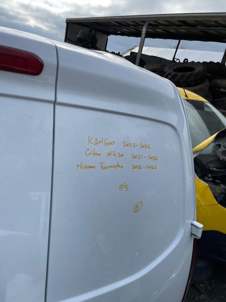 Kangoo Citan Townstar Rear Door Right Side OS Renault Mercedes Nissan BREAKING - Image 12