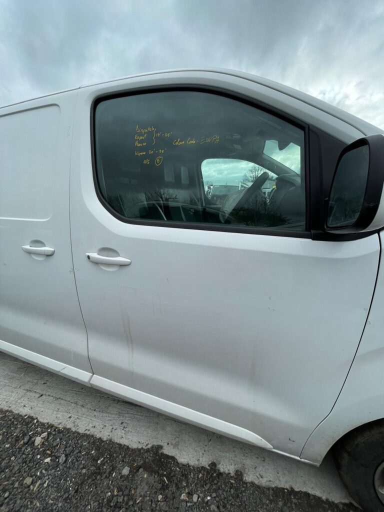 Dispatch Expert Proace Front Door Right Side OS White 2017 2025 Vivaro 20 25 - Image 4