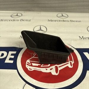 Sprinter W906 Right Side Dashboard Vent Trim Mercedes A9066890437 BREAKING (543)