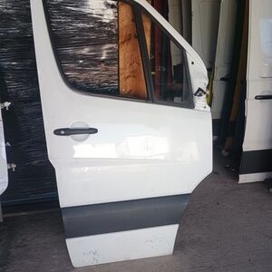Mercedes Sprinter W906 2006 2018 Front Door Right Side OS BREAKING P128