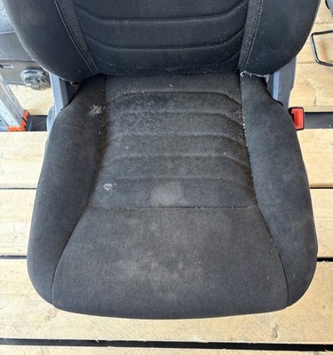 Iveco Daily 2015-2025 Front Seat Right Driver Side S4 - imagine 3