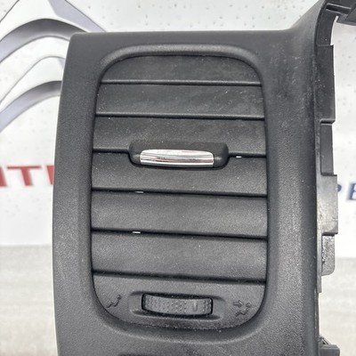 Vauxhall Vivaro Centre Console Air Vent Surround Trim 93452450 390 - imagine 5