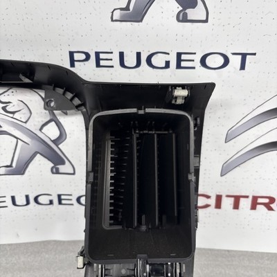 Vauxhall Vivaro Centre Console Air Vent Surround Trim 93452450 390 - imagine 23