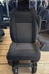 Peugeot Expert Dispatch Vivaro 2017 2024 Front Seat Right Driver Side S80