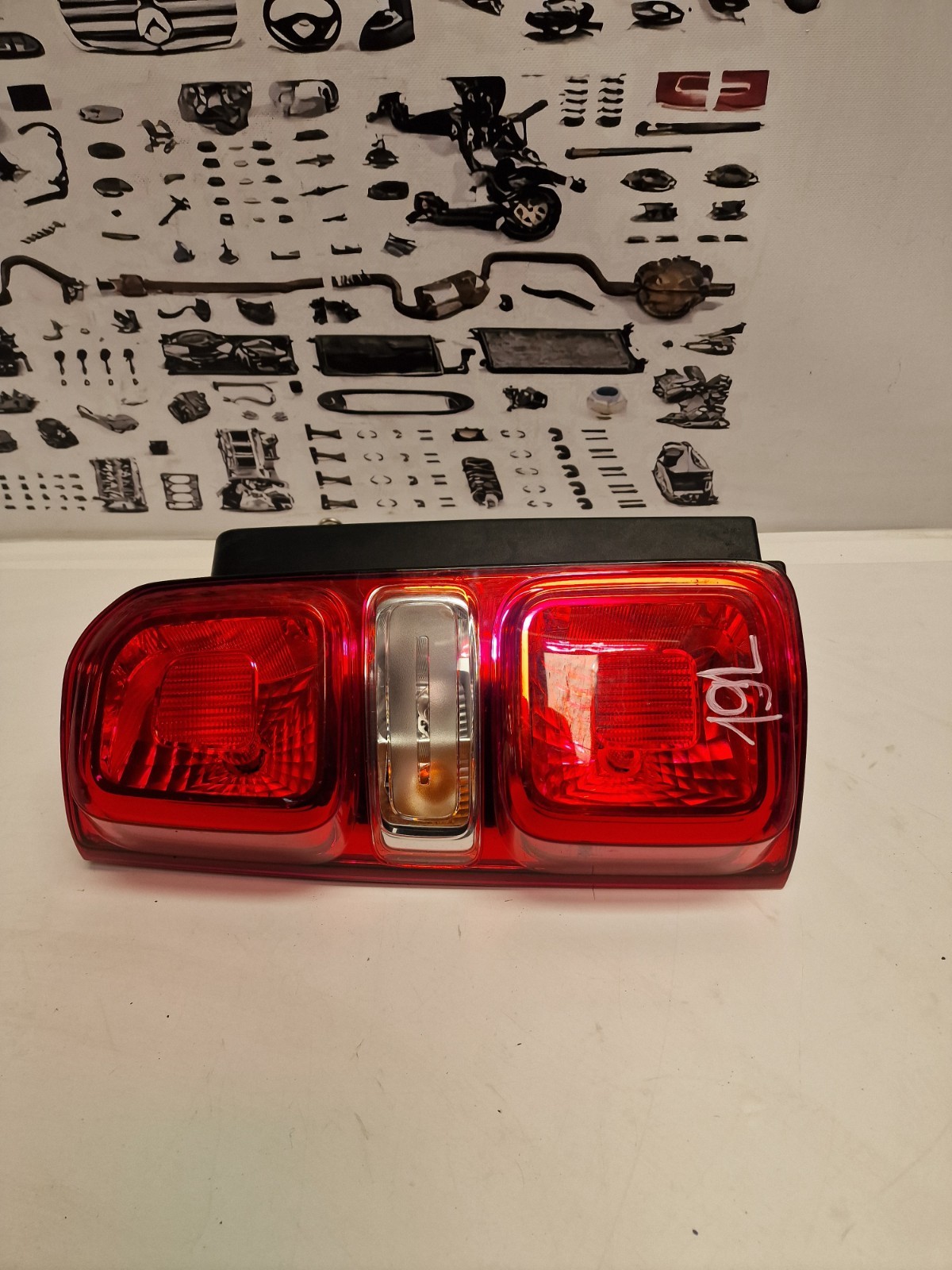 Peugeot Expert Dispatch Vivaro Rear Light Left Side 9808243182 ... - imagine 4