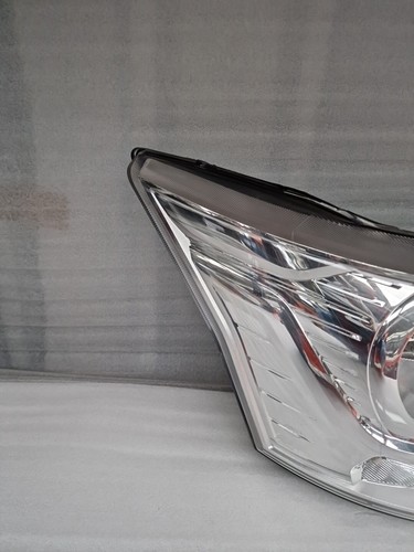 Ford Transit MK8 (2014-2019) Right Side Headlight BK3113W029AB (20)Scratches