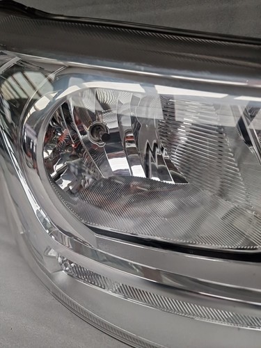 Ford Transit MK8 (2014-2019) Right Side Headlight BK3113W029AB (20)Scratches