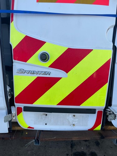 Mercedes Sprinter W906 (2007-2018) Rear Door Left N/S - imagine 5
