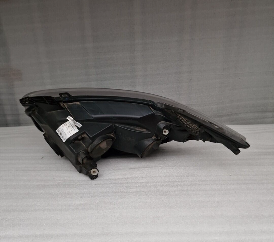 Ford Transit MK8 (2014-2019) Right Side Headlight BK3113W029AB (20)Scratches