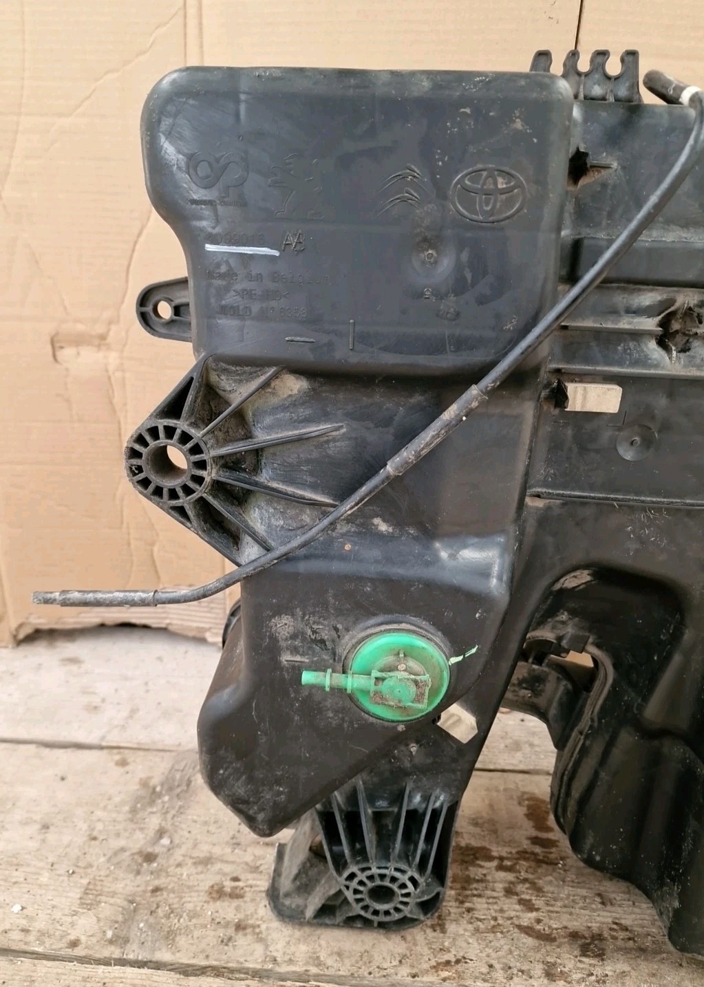 Peugeot Expert/Dispatch/Vivaro/ Proace ADBLUE TANK 4098016 (54)