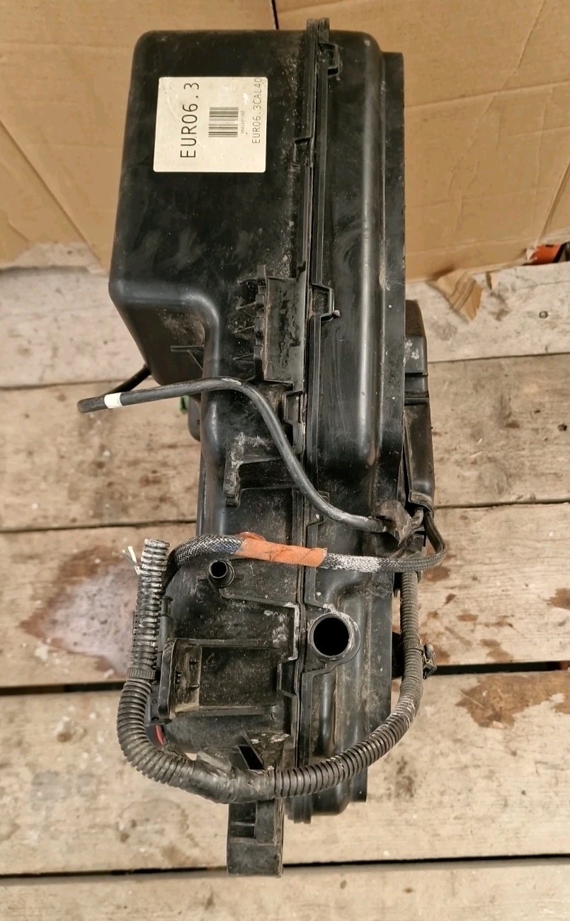 Peugeot Expert/Dispatch/Vivaro/ Proace ADBLUE TANK 4098016 (54)