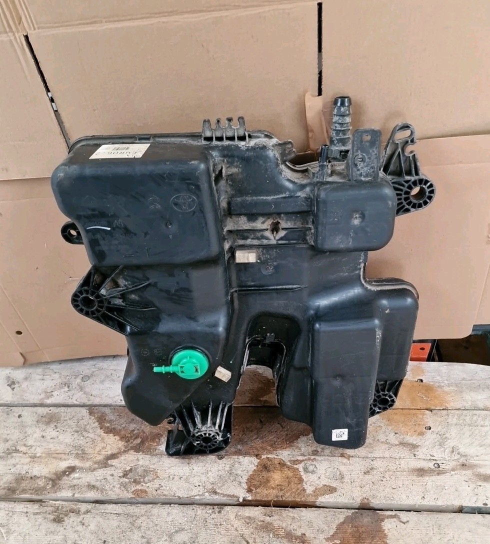 Peugeot Expert/Dispatch/Vivaro/ Proace ADBLUE TANK 4098016 (57)
