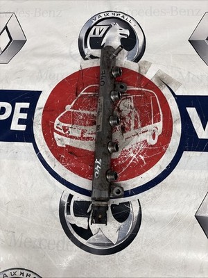 VAUXHALL VIVARO TRAFIC Diesel Fuel Injector Rail 175214823R 740