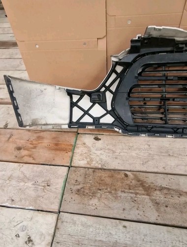 Ford Transit MK8 2015-2019 Front Grille (28) - Image 12