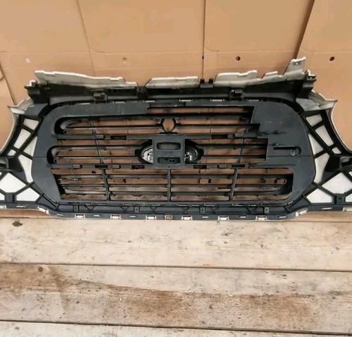 Ford Transit MK8 2015-2019 Front Grille (28) - Image 14