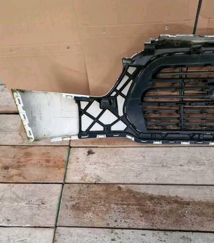 Ford Transit MK8 2015-2019 Front Grille (32) - Image 15