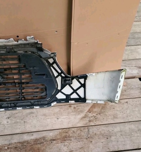 Ford Transit MK8 2015-2019 Front Grille (32) - Image 18