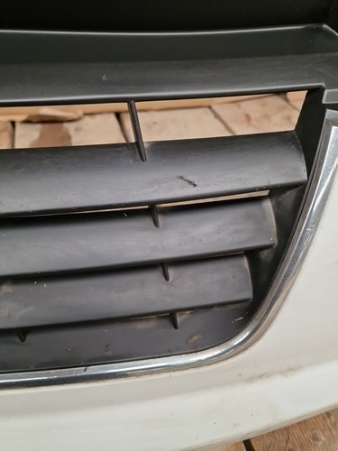 Renault Trafic 2006-2014 Front Grille (54) - Image 8