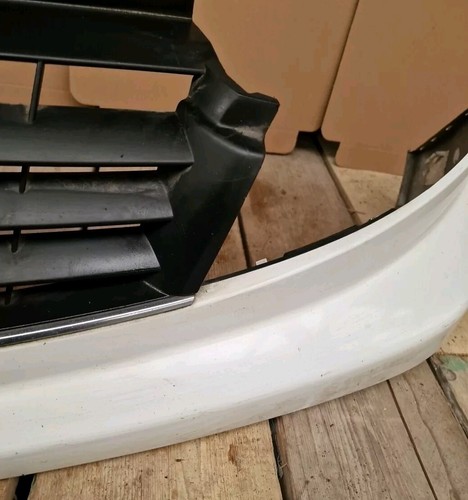 Renault Trafic 2006-2014 Front Grille (54) - Image 12