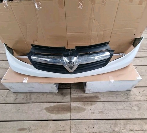 Vauxhall Vivaro 2006-2014 Front Grille (68) - Image 21