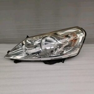 Peugeot Expert/ Dispatch 06-12 Left Side Headlight 89901163 (46) Scratches