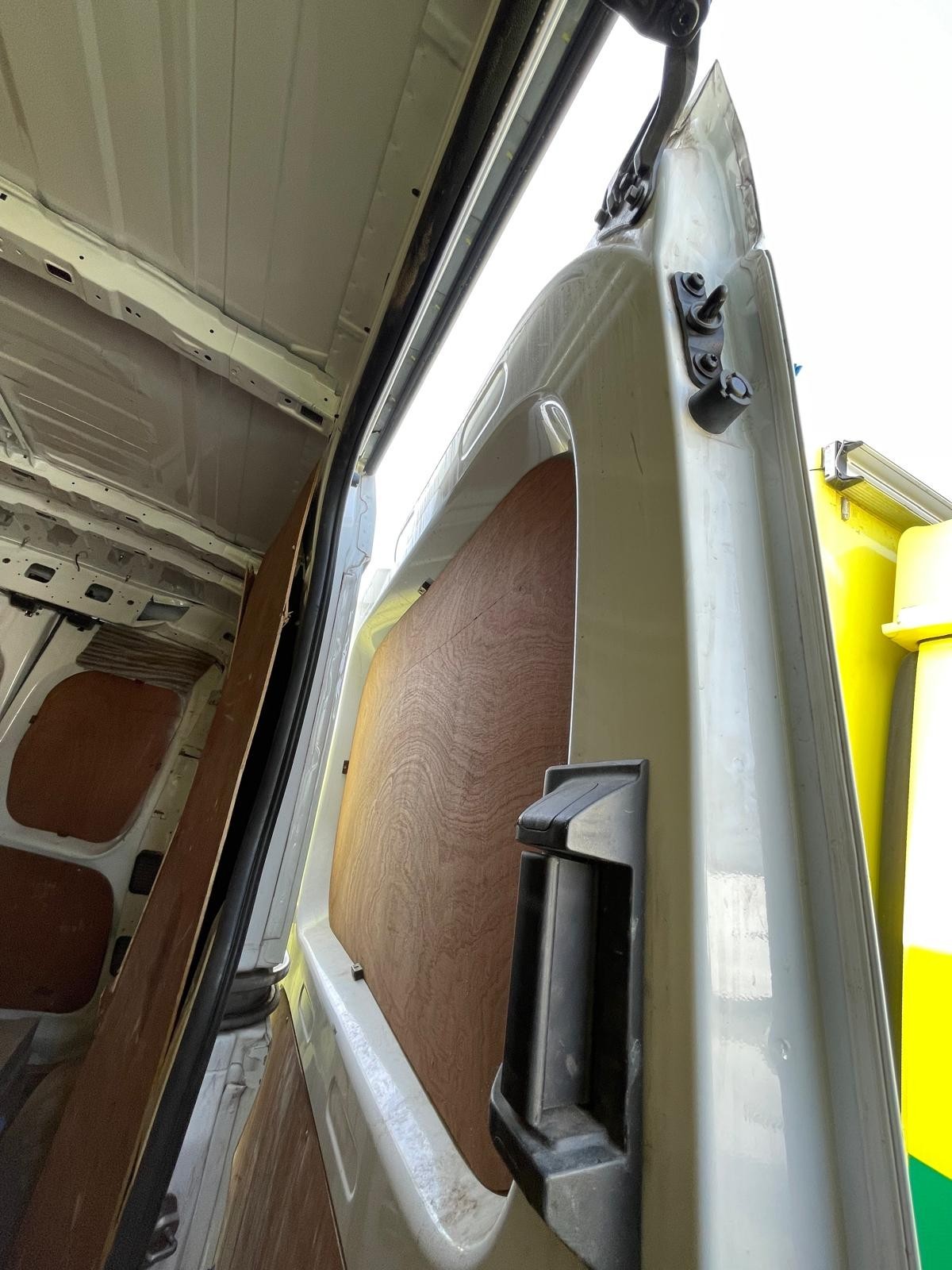 LDV Maxus Deliver 9 Side Loading Door Sliding Door 2020-2025 White