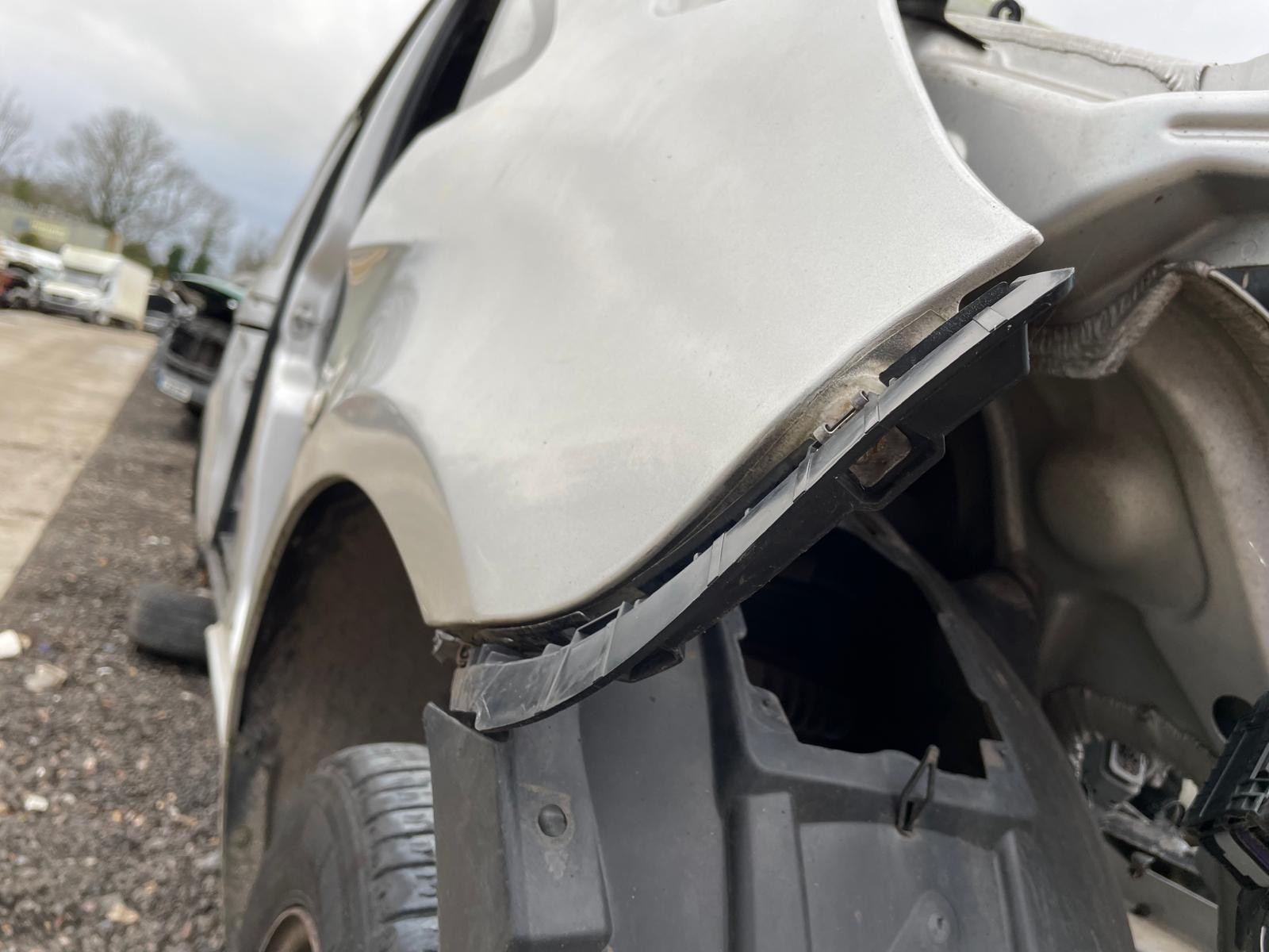 Mercedes Vito V Class Viano 2015-2024 Wing Fender Right O/S Silver