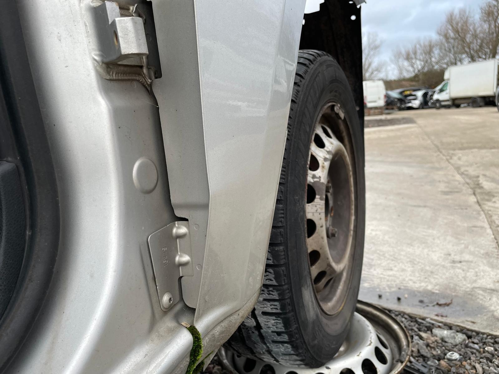 Mercedes Vito V Class Viano 2015-2024 Wing Fender Right O/S Silver