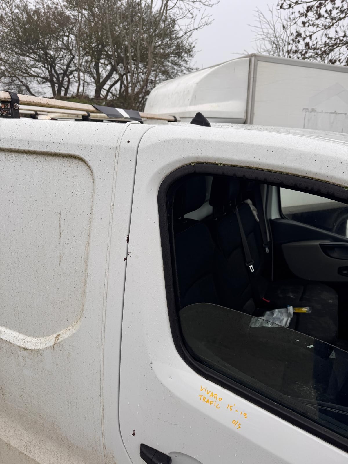 Vauxhall Vivaro Trafic 2015-2019 Front Door Right O/S In White - imagine 3
