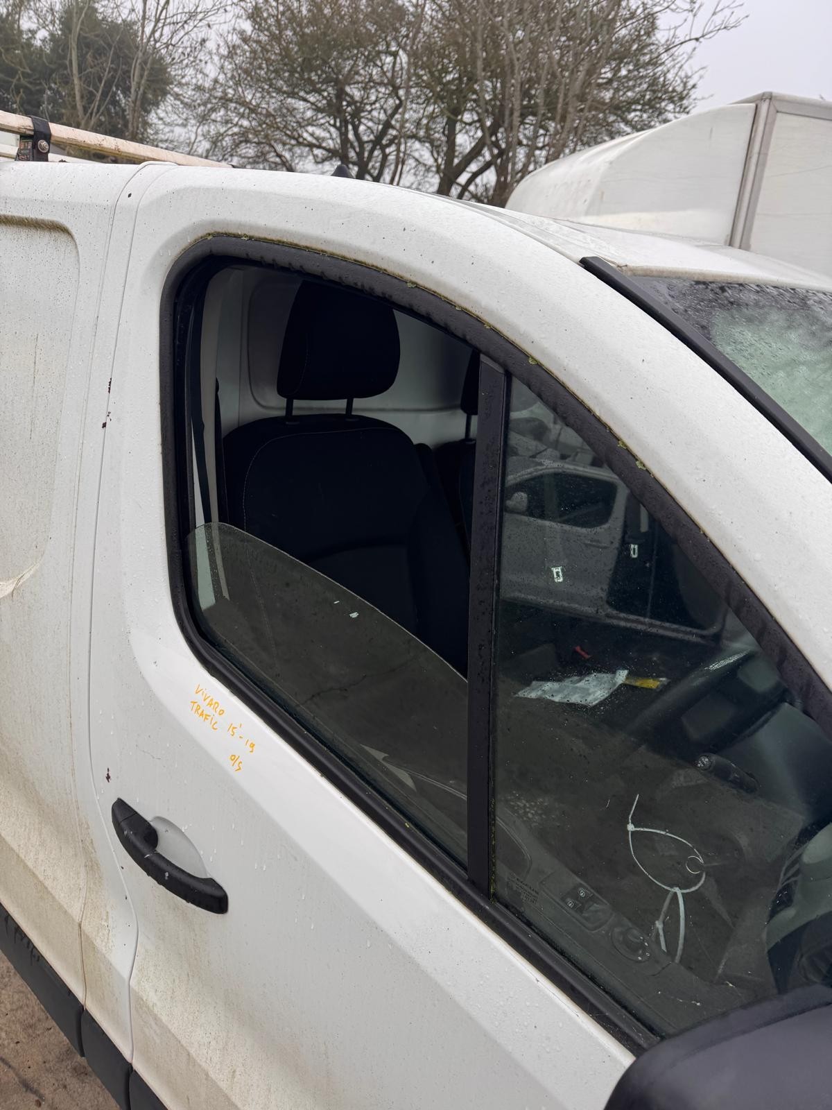 Vauxhall Vivaro Trafic 2015-2019 Front Door Right O/S In White - imagine 4