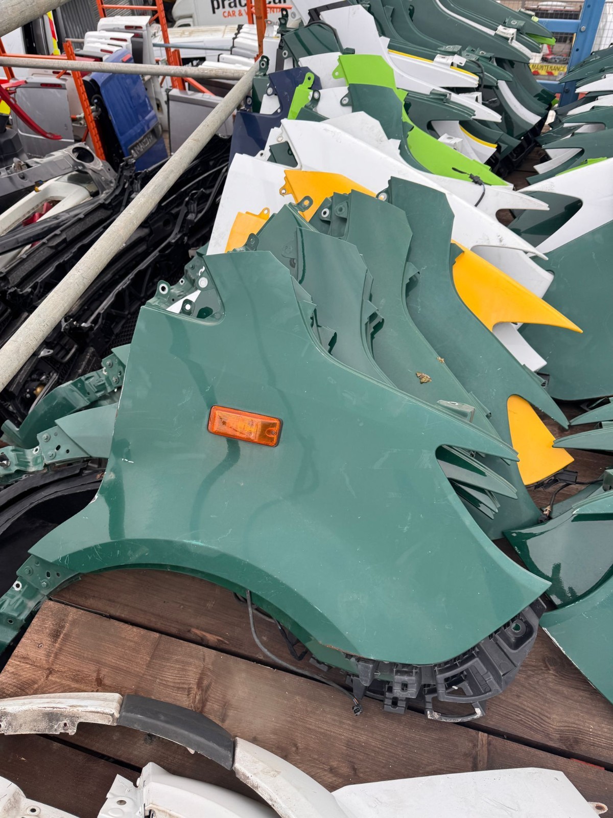 Mercedes Sprinter W907 W910 2018-2025 Wing Fender Right Side Indicator