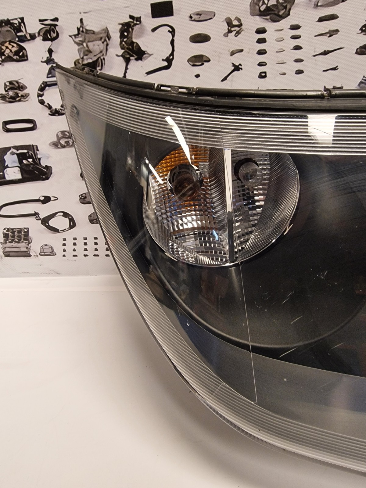 Volkswagen Crafter 06-17 Left Side Headlight 9068201461 (50) Scratches