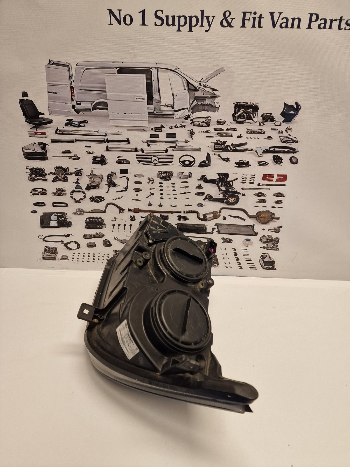 Volkswagen Crafter 06-17 Left Side Headlight 9068201461 (50) Scratches