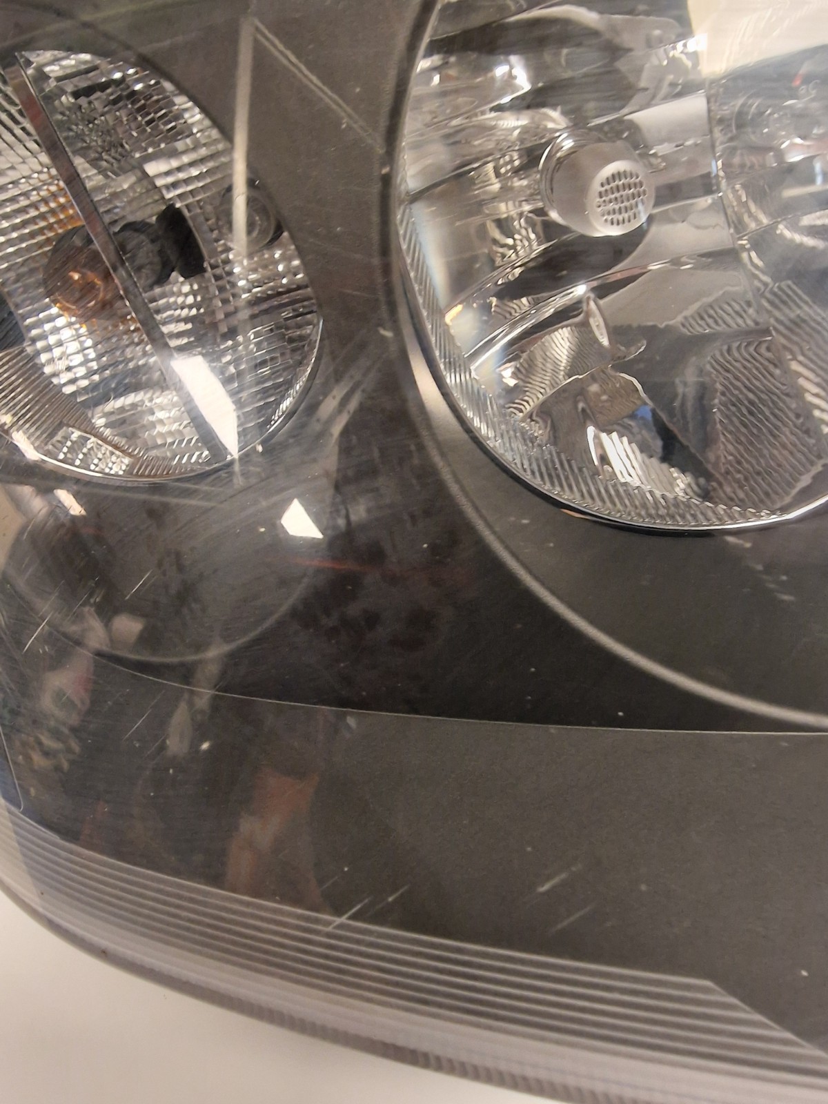 Volkswagen Crafter 06-17 Left Side Headlight 9068201461 (50) Scratches