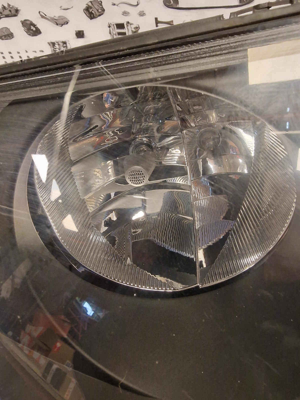Volkswagen Crafter 06-17 Left Side Headlight 9068201461 (50) Scratches